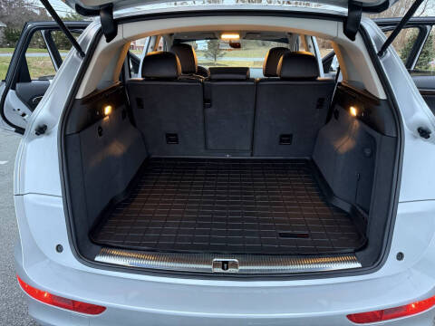 2012 Audi Q5 3.2 quattro Premium Plus