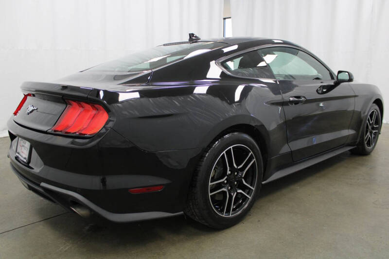 2021 Ford Mustang EcoBoost