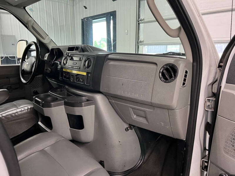 2014 Ford E-Series E-350 SD