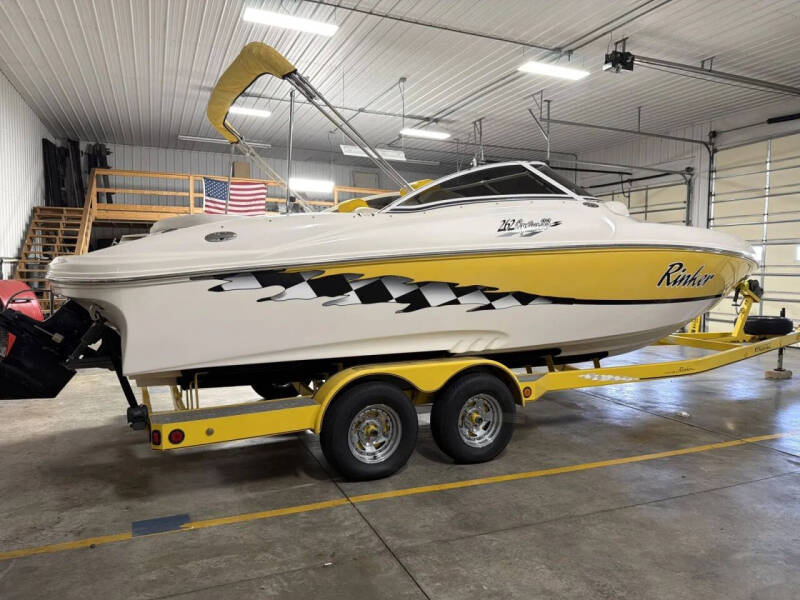 2003 Rinker 262 SS Captiva