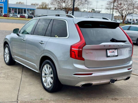 2017 Volvo XC90 T6 Momentum