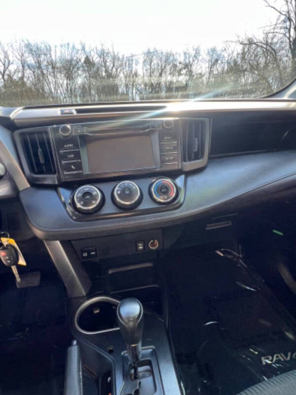 2016 Toyota RAV4 LE