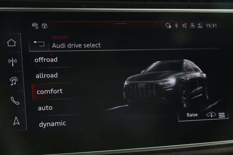 2024 Audi SQ8 4.0T quattro Premium Plus