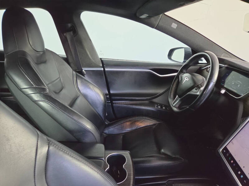 2016 Tesla Model S 70D