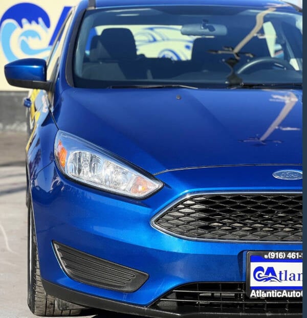 2018 Ford Focus SE photo 3