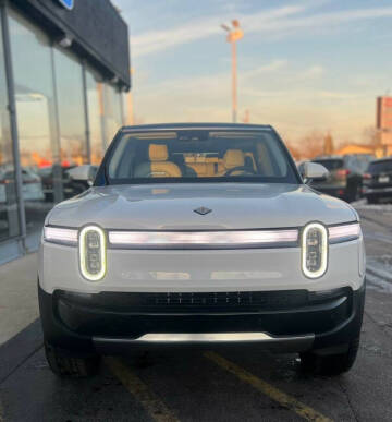 2025 Rivian R1S