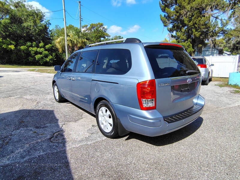 2008 Hyundai Entourage GLS