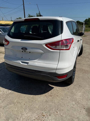 2016 Ford Escape S