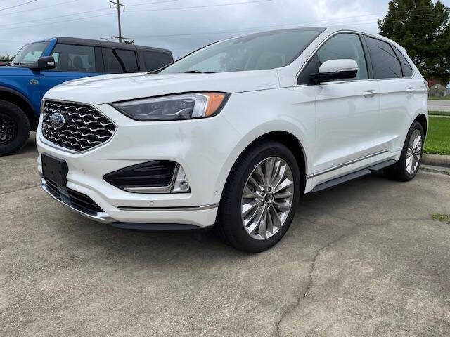 2024 Ford Edge Titanium's photo
