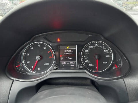 2012 Audi Q5 3.2 quattro Premium Plus