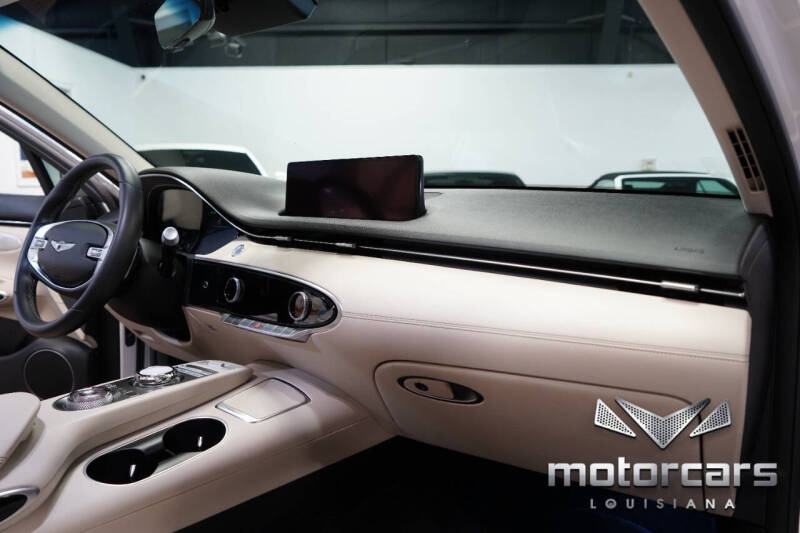 2022 Genesis GV70 2.5T Standard