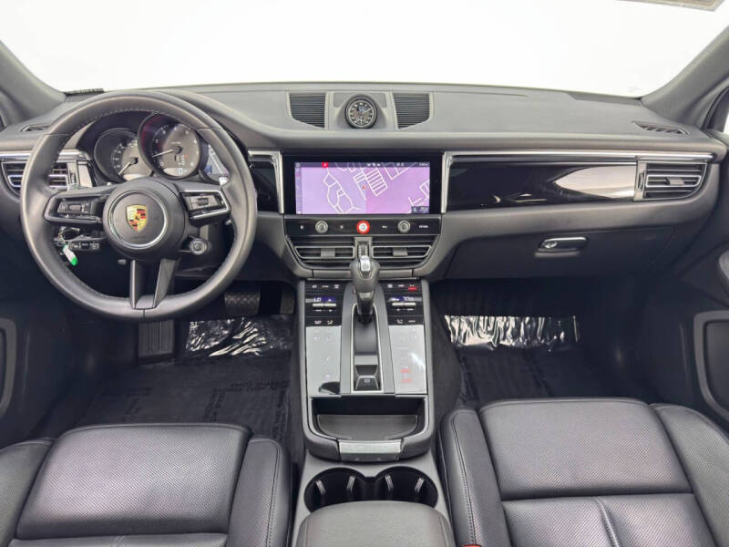 2023 Porsche Macan