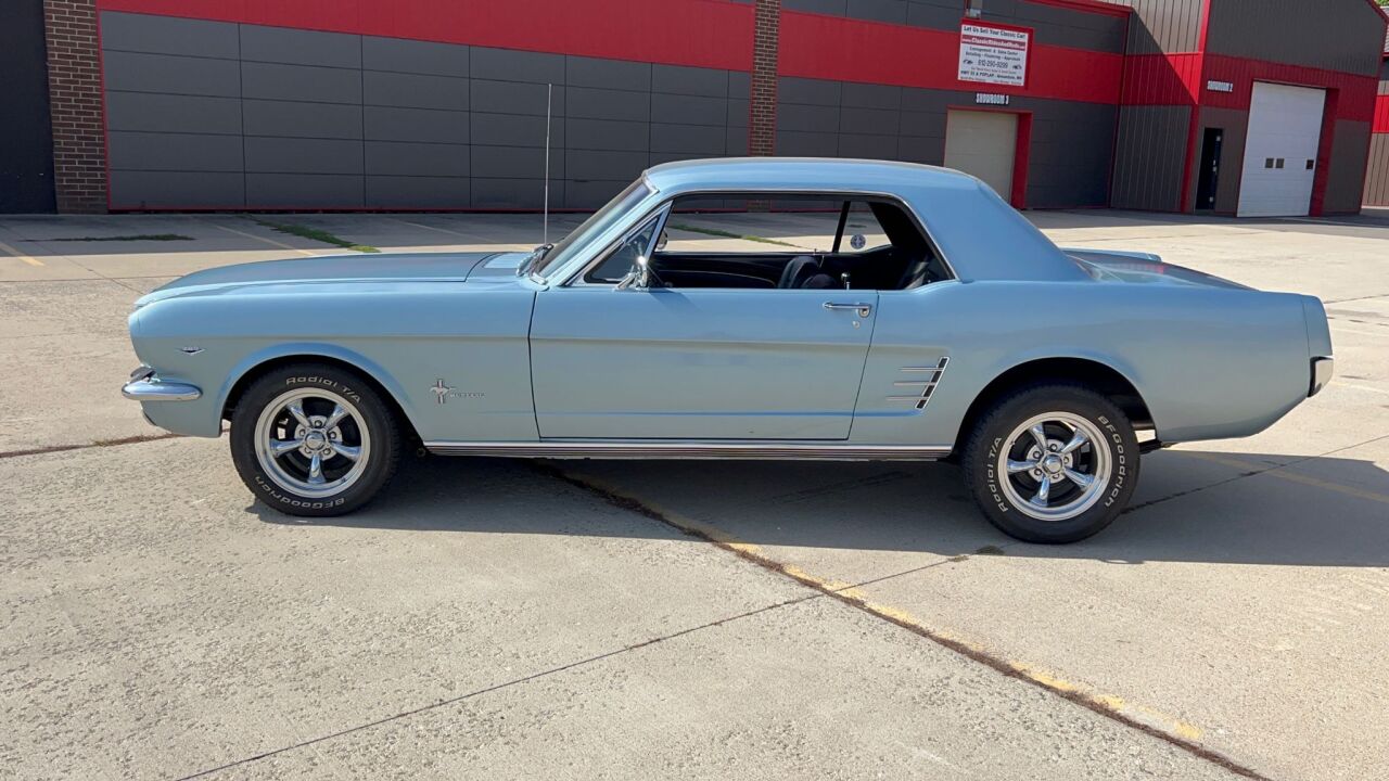 1966 Ford Mustang 46
