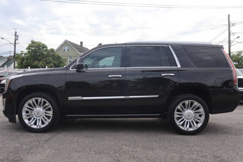 2017 Cadillac Escalade Platinum