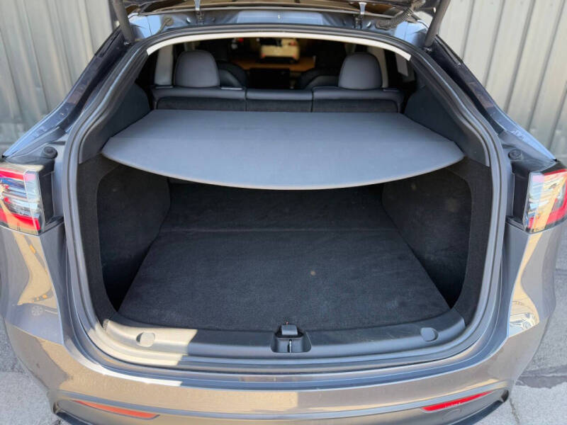 2023 Tesla Model Y Performance