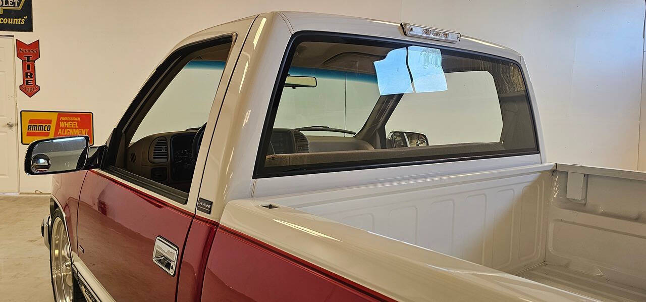 1995 Chevrolet C/K 1500 Series 24