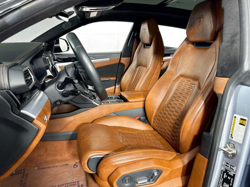 2020 Lamborghini Urus