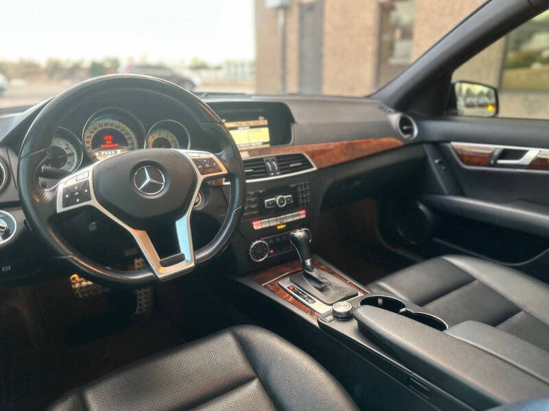 2012 Mercedes-Benz C-Class C 300 Luxury 4MATIC