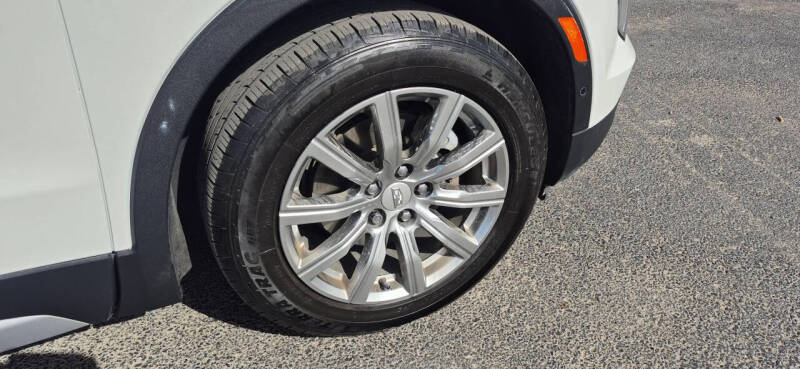 2022 Cadillac XT4 Premium Luxury