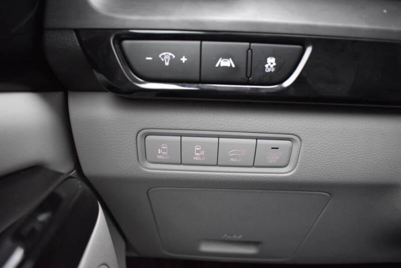 2022 Kia Carnival EX