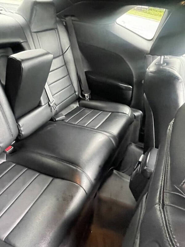 2013 Dodge Challenger SXT