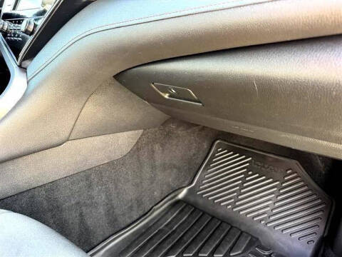 2020 Toyota Camry LE