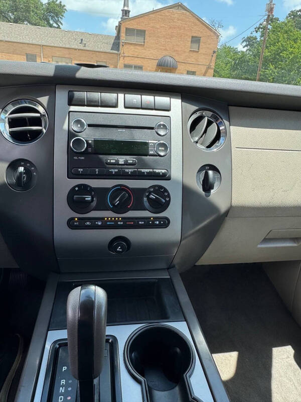 2010 Ford Expedition XLT