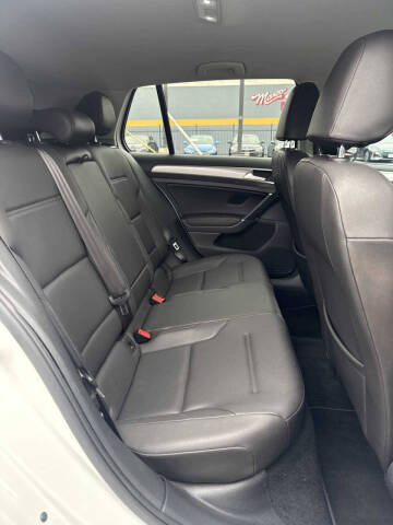 2015 Volkswagen e-Golf SEL Premium