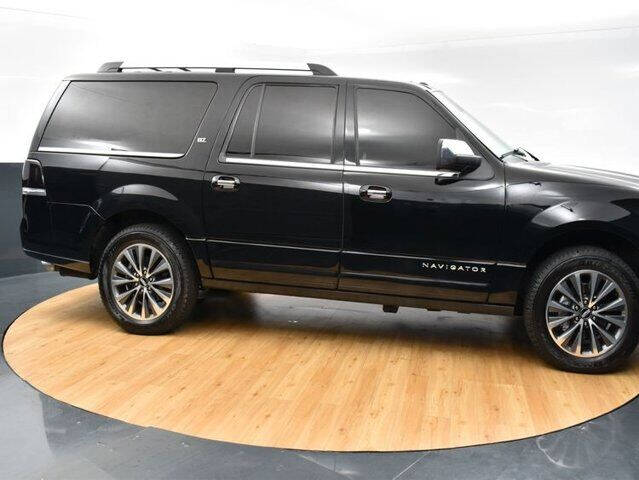2017 Lincoln Navigator L Select