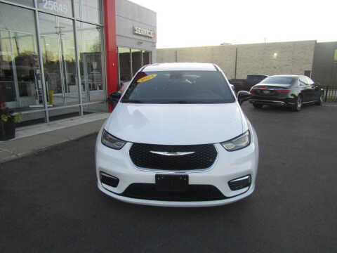 2024 Chrysler Pacifica Touring