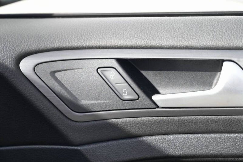 2019 Volkswagen e-Golf SEL Premium