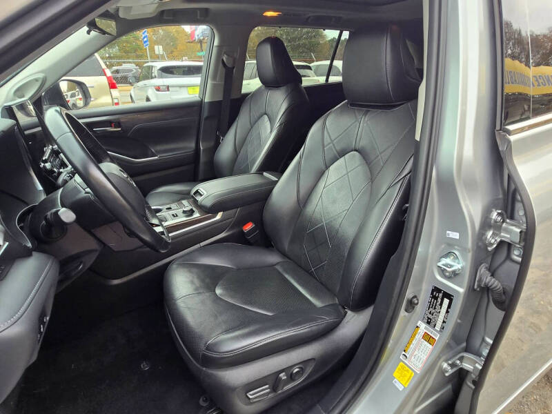 2021 Toyota Highlander Platinum