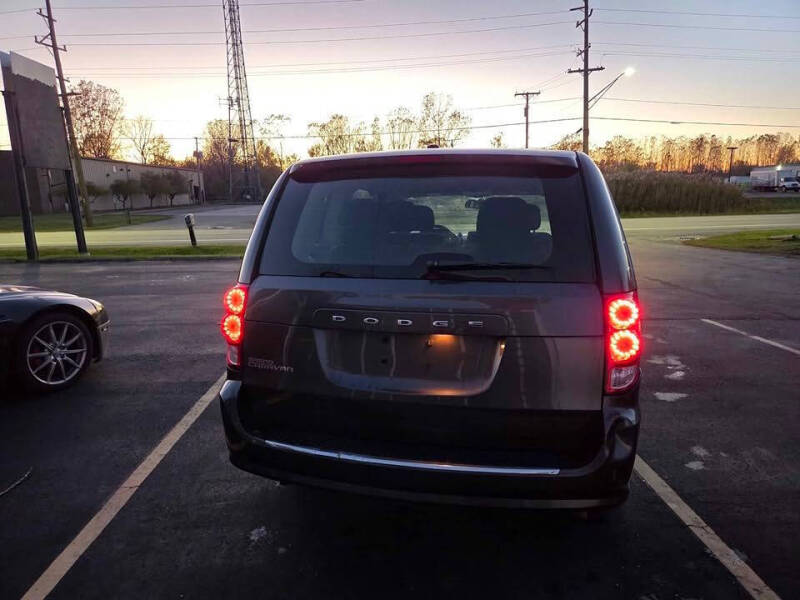 2016 Dodge Grand Caravan American Value Package