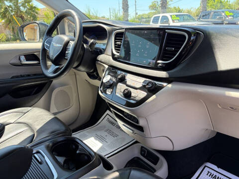 2023 Chrysler Pacifica Touring L
