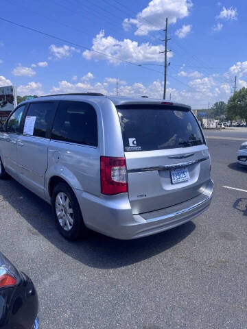 2012 Chrysler Town and Country Touring