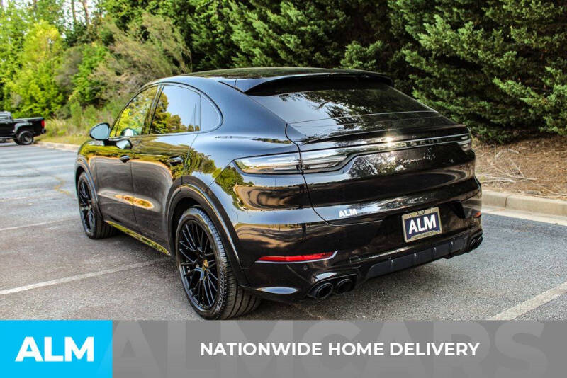 2022 Porsche Cayenne GTS Coupe