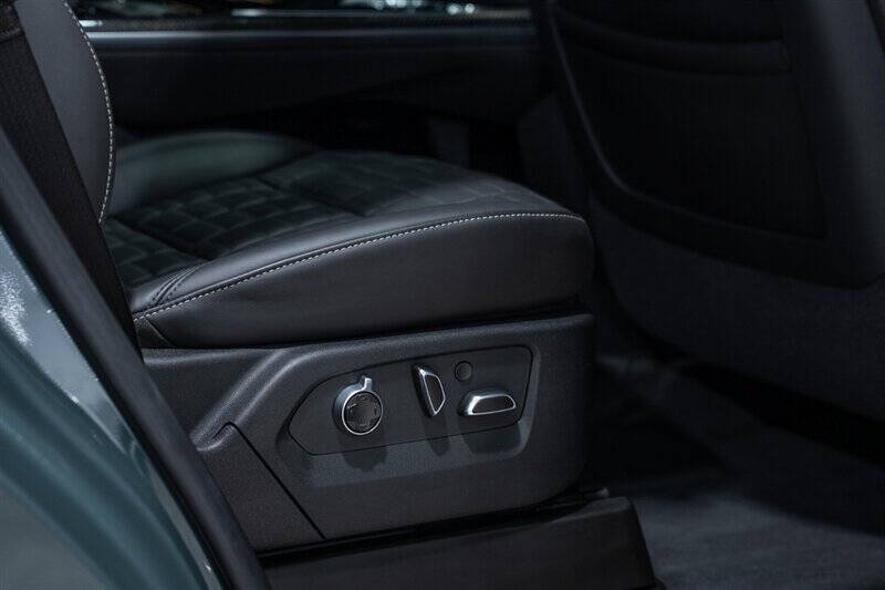 2025 Cadillac Escalade-V