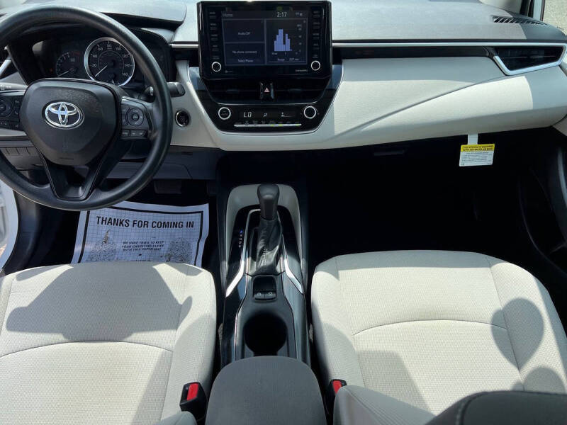 2022 Toyota Corolla LE