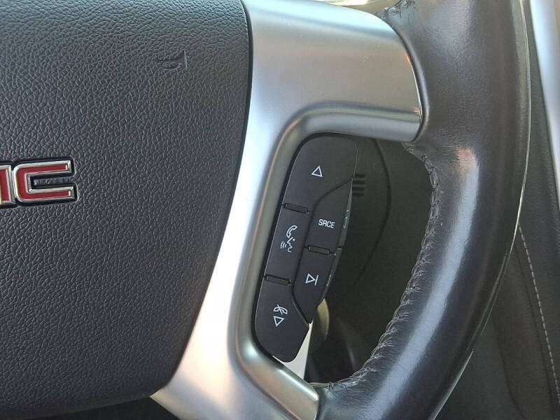 2015 GMC Acadia SLE-2