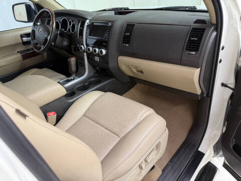 2011 Toyota Sequoia Platinum