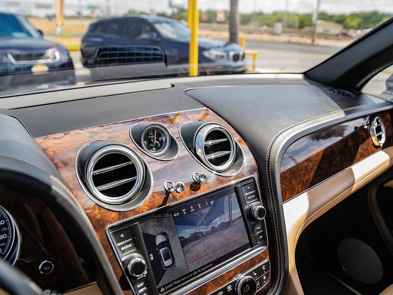 2017 Bentley Bentayga