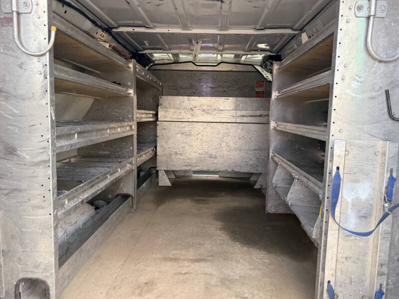 2011 Ford E-Series E-350 SD