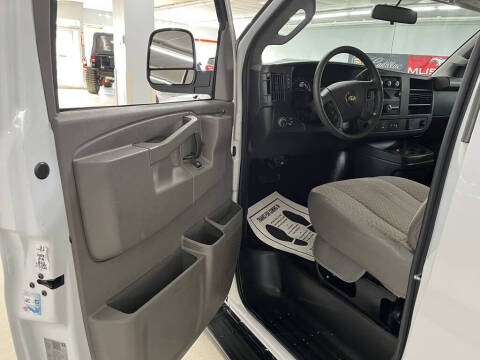 2022 Chevrolet Express LS 3500