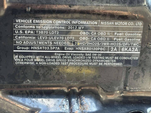 2017 Nissan Pathfinder SL