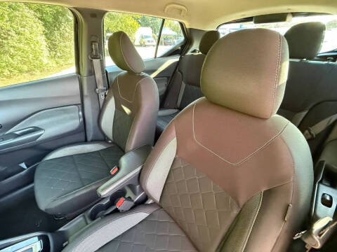 2020 Nissan Kicks S