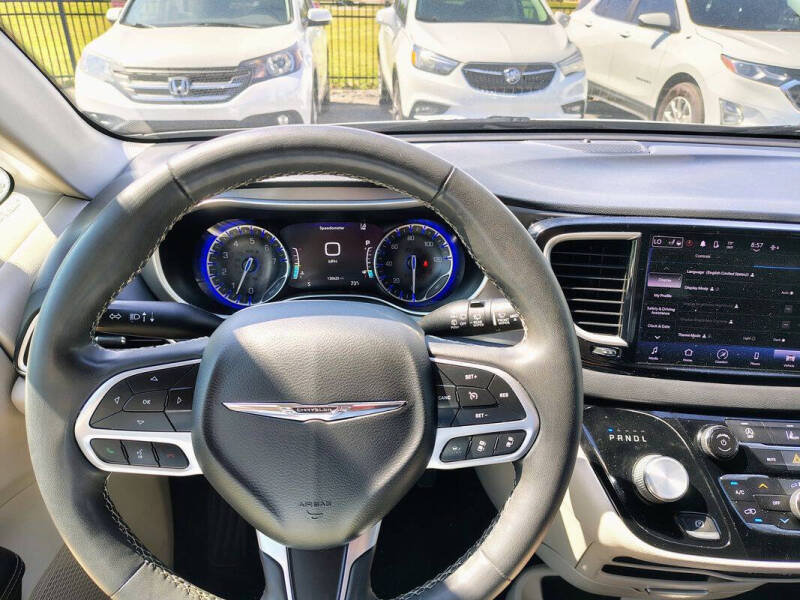 2022 Chrysler Pacifica Touring L
