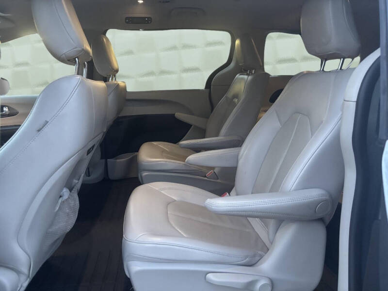 2021 Chrysler Pacifica Hybrid Touring L