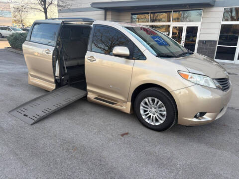 2012 Toyota Sienna