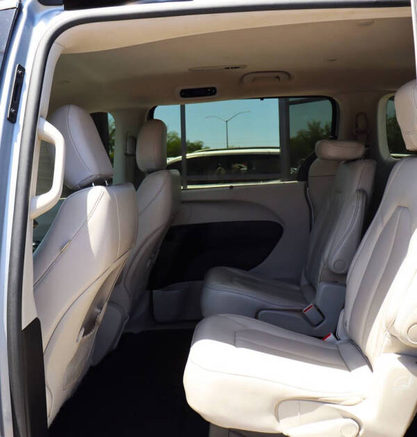2021 Chrysler Voyager LXi