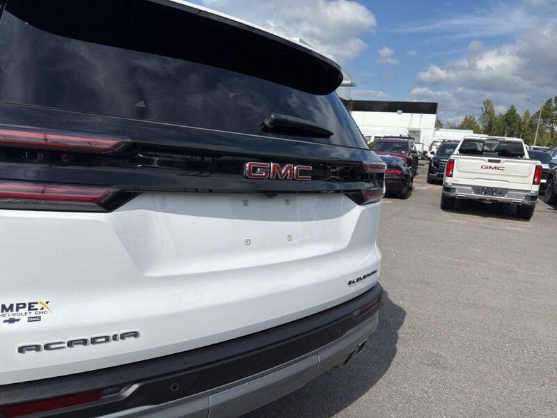 2025 GMC Acadia Elevation